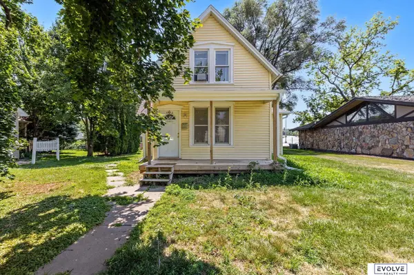 1853 Colfax ST, Blair, NE 68008