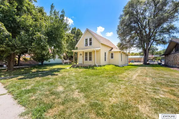 1853 Colfax ST, Blair, NE 68008