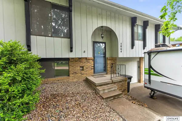 5064 S 106th AVE, Omaha, NE 68127