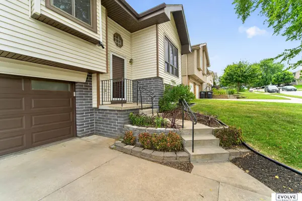 8030 Bauman AVE, Omaha, NE 68122