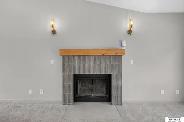 8030 Bauman AVE, Omaha, NE 68122