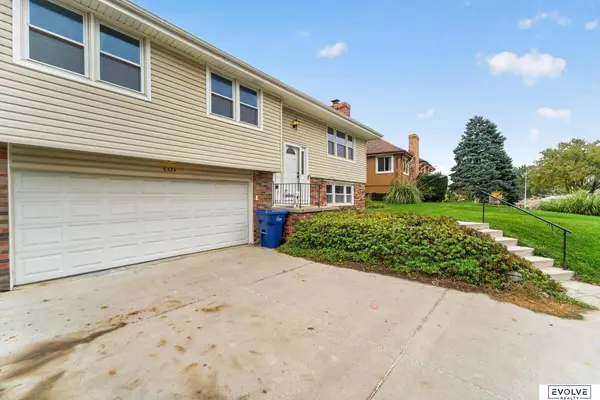 6324 S 74Th ST, Ralston, NE 68127