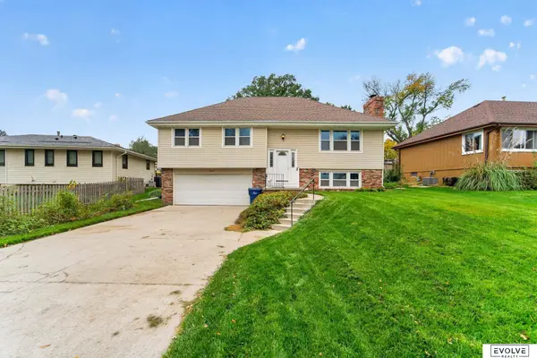 6324 S 74Th ST, Ralston, NE 68127