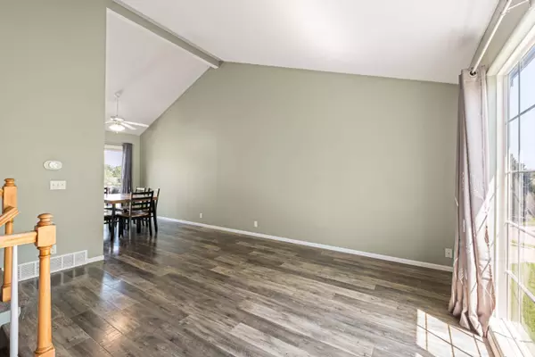 19114 T Street, Omaha, NE 68135