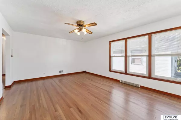 4106 S 40th Avenue, Omaha, NE 68107