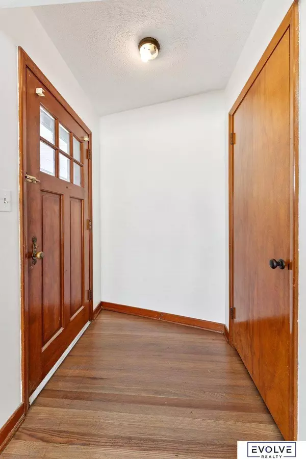 4106 S 40th Avenue, Omaha, NE 68107