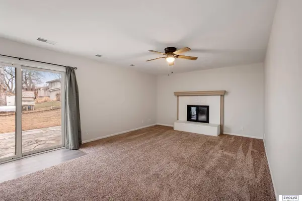 2804 Greensboro Avenue, Bellevue, NE 68005