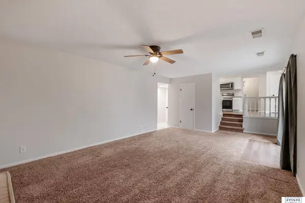 2804 Greensboro Avenue, Bellevue, NE 68005