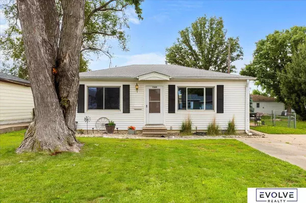 7309 Joseph Avenue, La Vista, NE 68128