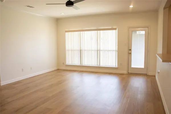 10305 Bent Tree Drive, Rowlett, TX 75089