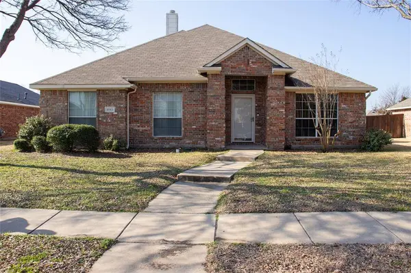 10305 Bent Tree Drive, Rowlett, TX 75089
