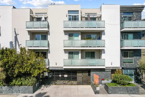 7133 Hawthorn Ave #PH6, Los Angeles, CA 90046-3275