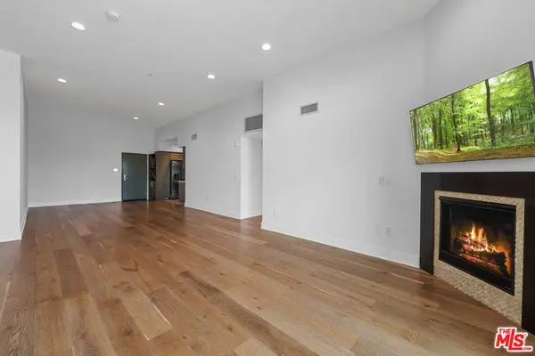 7133 Hawthorn AVE #PH6, Los Angeles, CA 90046