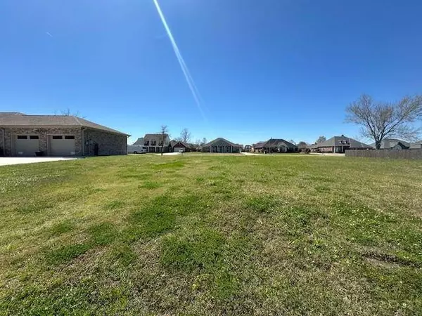 109 ROBICHAUX DR, La Place, LA 70068