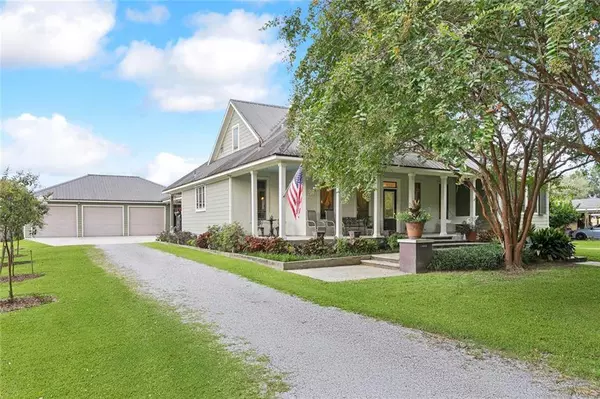 213 ST CHARLES BLVD, Luling, LA 70070