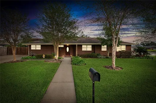 335 SAINT NICHOLAS ST, Luling, LA 70070