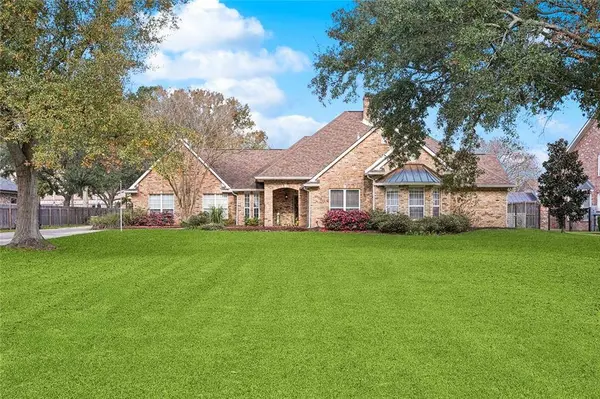 65 ELMWOOD DR, Destrehan, LA 70047