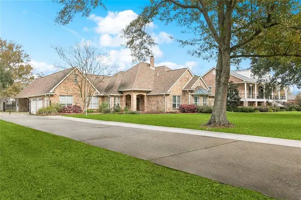 65 ELMWOOD DR, Destrehan, LA 70047