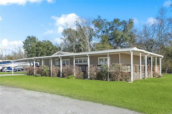 16139 RIVER RD, Hahnville, LA 70057