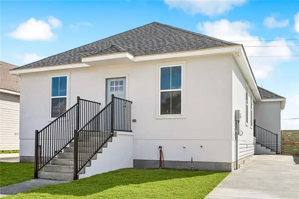 3521 23 KINGS DR, Chalmette, LA 70043