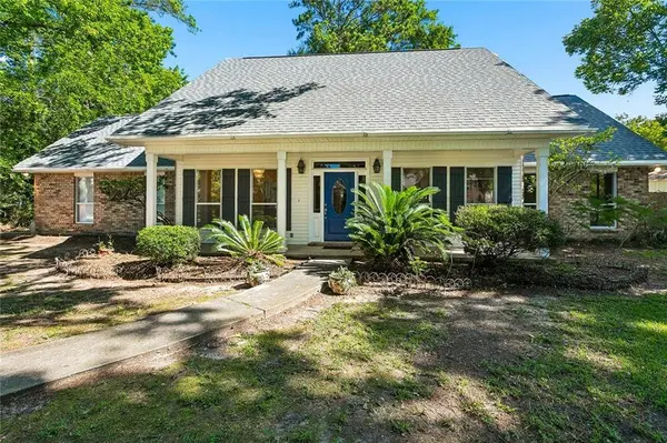 125 LEAH DR, Mandeville, LA 70448