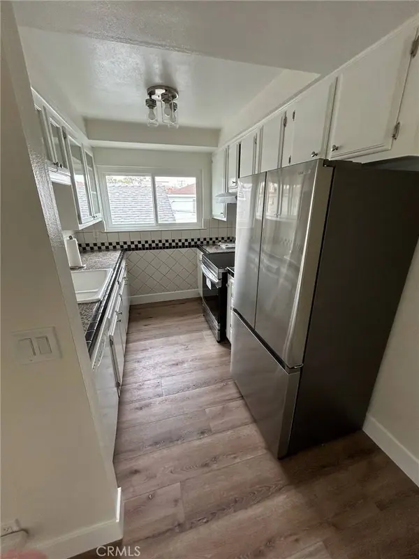 228 5th St, #2, Seal Beach, CA 90740