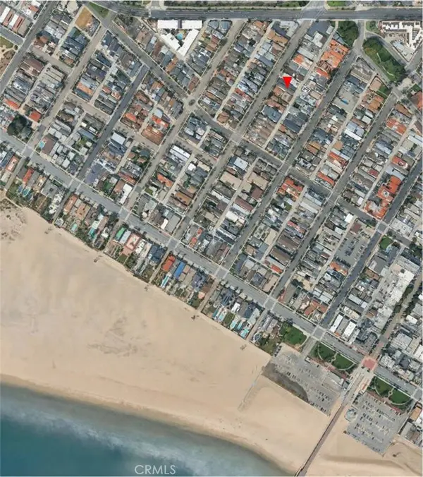 228 5th St, #2, Seal Beach, CA 90740