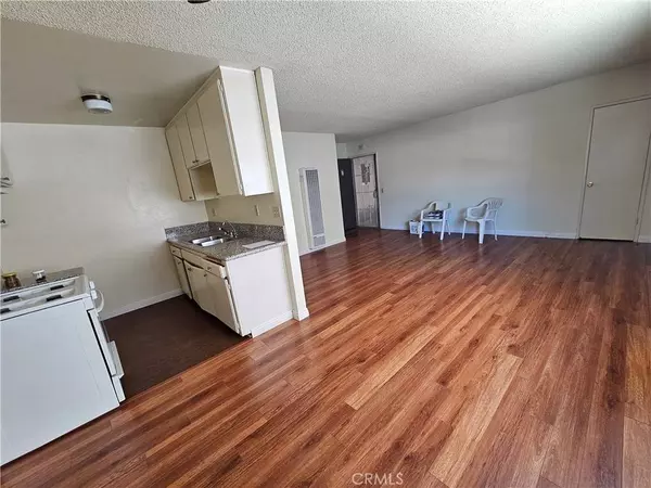 6045 Hazelhurst PL #7, North Hollywood, CA 91606