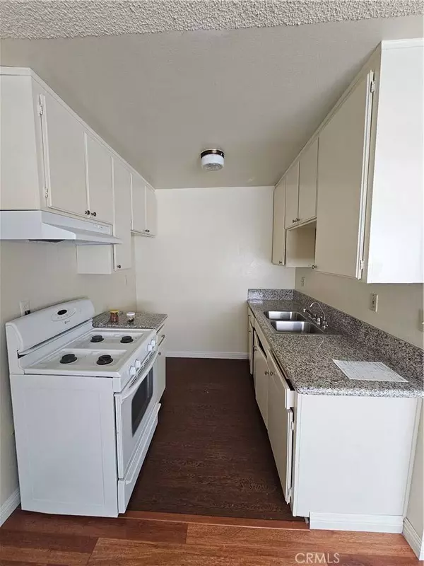 6045 Hazelhurst PL #7, North Hollywood, CA 91606