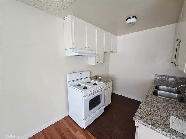 6045 Hazelhurst PL #7, North Hollywood, CA 91606