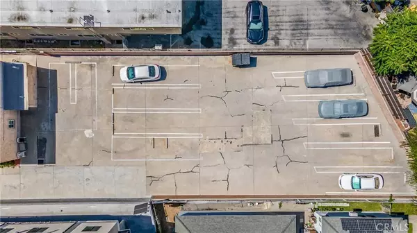 6045 Hazelhurst PL, North Hollywood, CA 91606