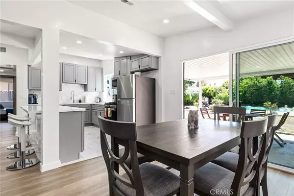 6535 Mary Ellen AVE, Valley Glen, CA 91401