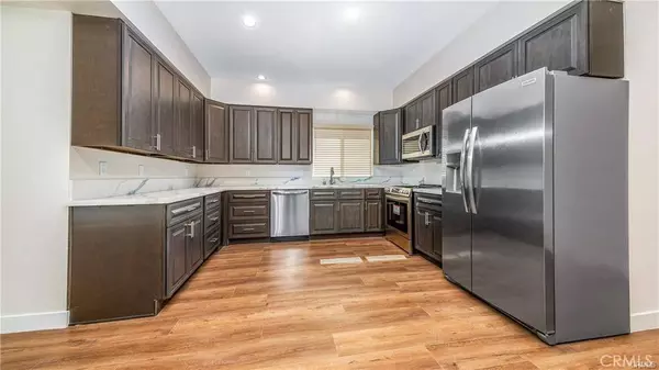 17158 Chatsworth ST #4, Granada Hills, CA 91344