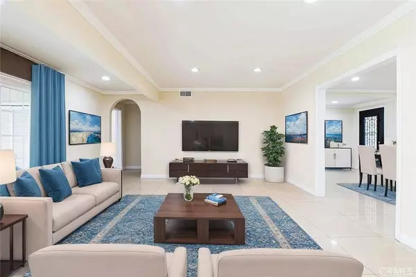 13824 Valerio, Van Nuys, CA 91405