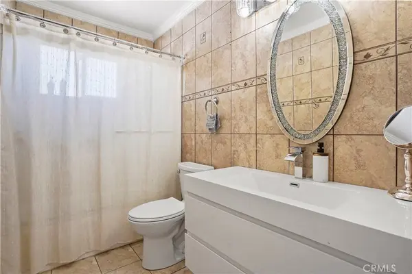 9021 Oneida AVE, Sun Valley, CA 91352