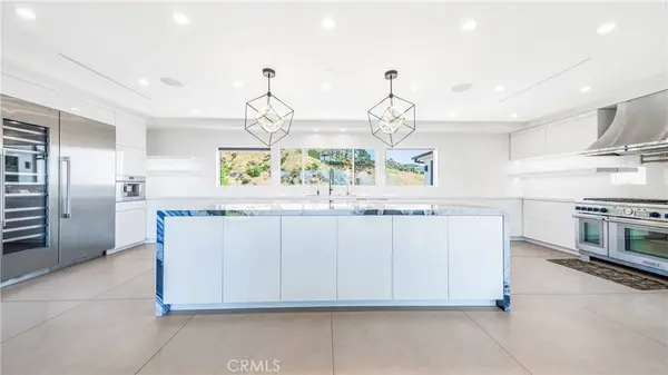 1001 Via Alta, Burbank, CA 91501