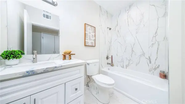 17154 CHATSWORTH ST #2, Granada Hills, CA 91344