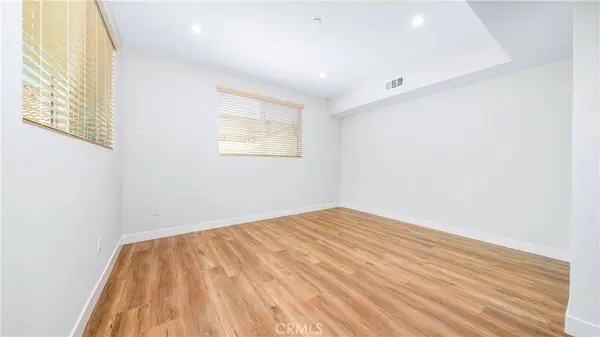 17158 Chatsworth ST #4, Granada Hills, CA 91344