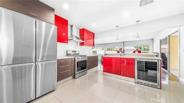 7938 Ventura Canyon AVE, Panorama City, CA 91402