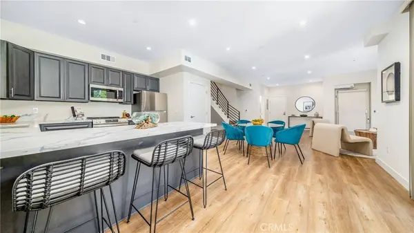 17158 Chatsworth ST #1, Granada Hills, CA 91344