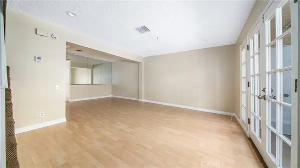 7422 Hazeltine AVE #8, Van Nuys, CA 91405