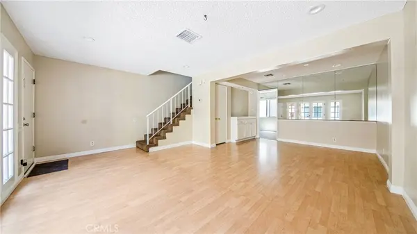 7422 Hazeltine AVE #8, Van Nuys, CA 91405