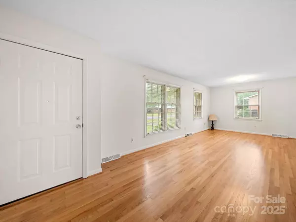 1830 Huntington PL, Rock Hill, SC 29732