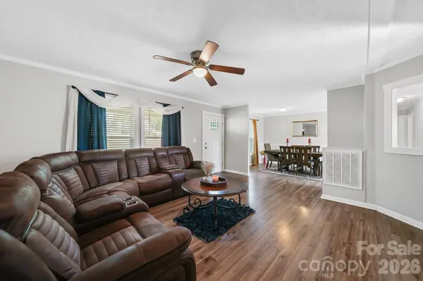 360 Sparkleberry LN, Rock Hill, SC 29730