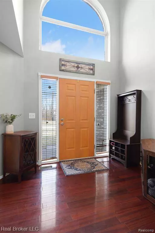 52391 WALNUT Drive, Chesterfield Twp, MI 48047