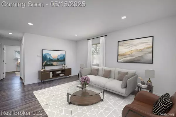 2098 E MCLEAN Avenue, Burton, MI 48529