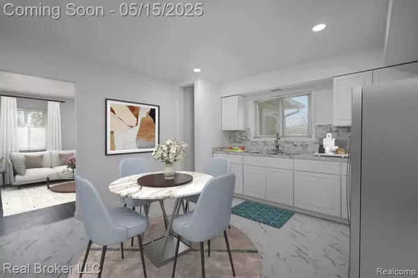 2098 E MCLEAN Avenue, Burton, MI 48529