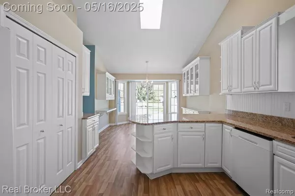 2373 STONEBROOK, Flint Twp, MI 48433