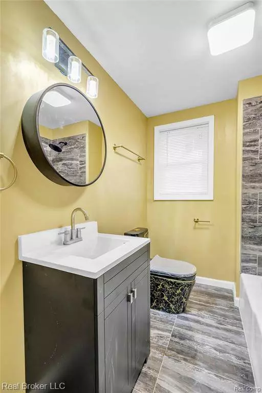 2089 Kenneth Street, Burton, MI 48529