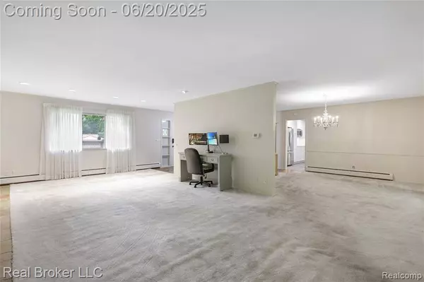 5492 N Sycamore Drive, Burton, MI 48509